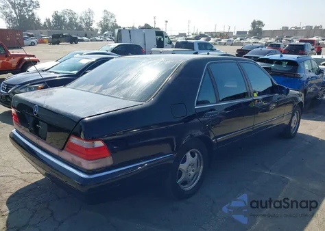 1998 Mercedes-Benz S 320 из США, поврежденный, VIN WDBGA33G6WA403343